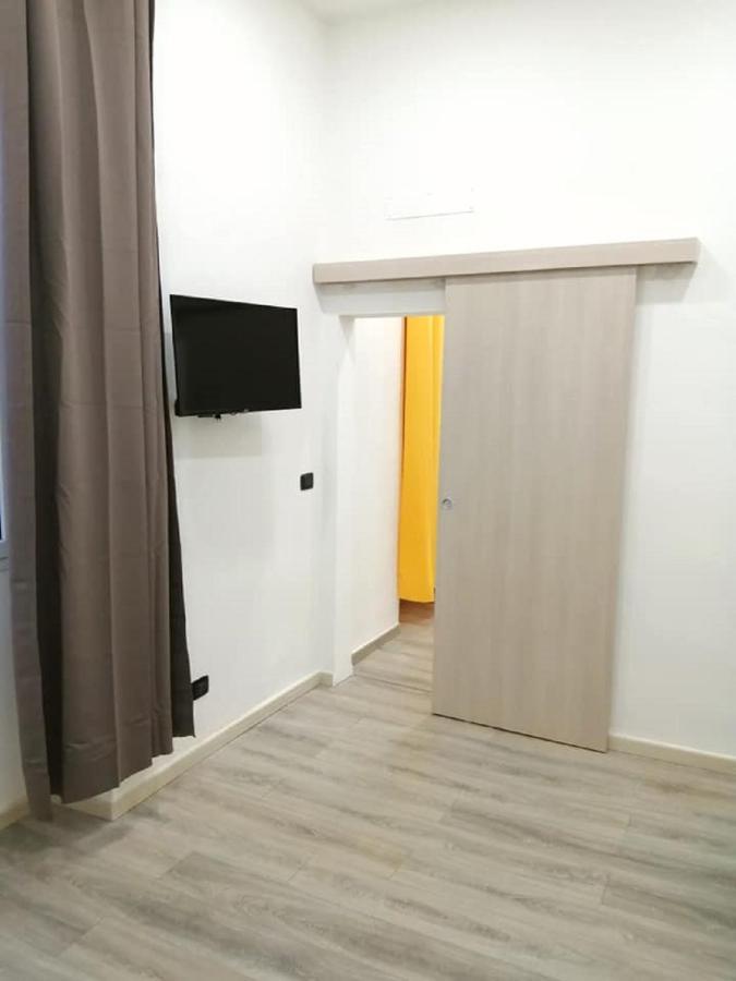 Appartamento Nuovo A 1 Minuto Dal Porto Livorno Dış mekan fotoğraf