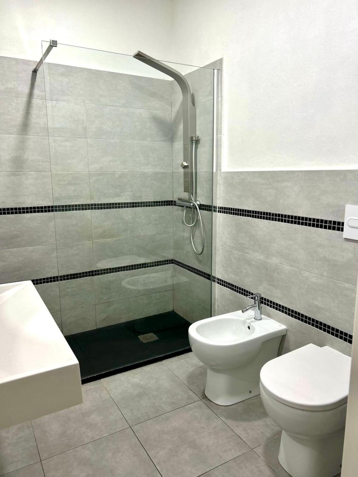 Appartamento Nuovo A 1 Minuto Dal Porto Livorno Dış mekan fotoğraf